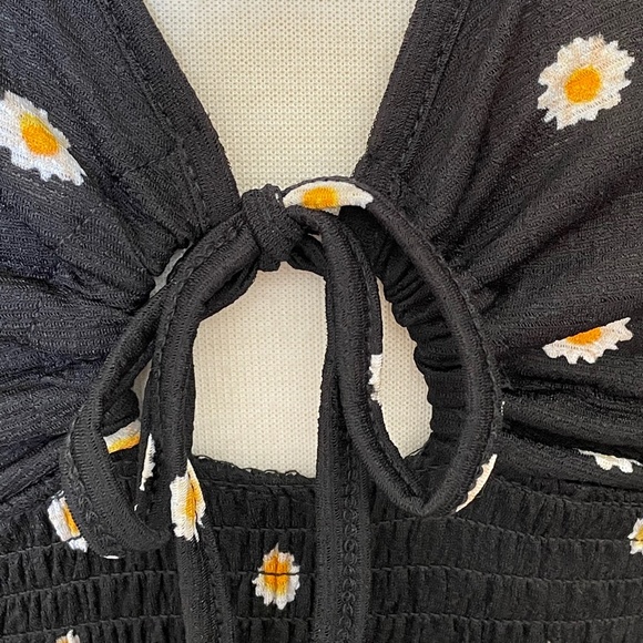 Summer Spring Mini Dress Black with Daisy Print Open Back Ties at neck Stretch - Picture 5 of 12